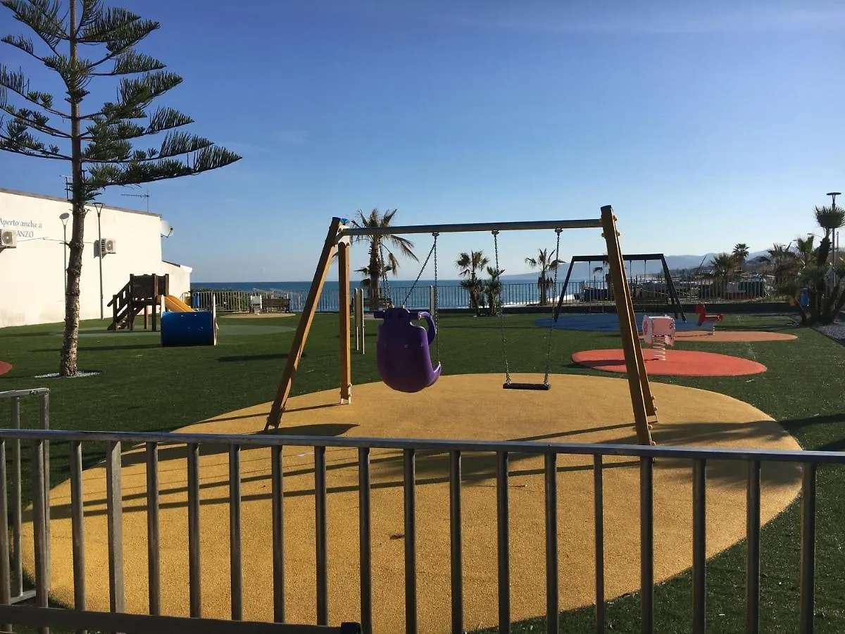 Il Mare A 100 M Da Casa Con Ampio Giardino Apartment Torregrotta Italy