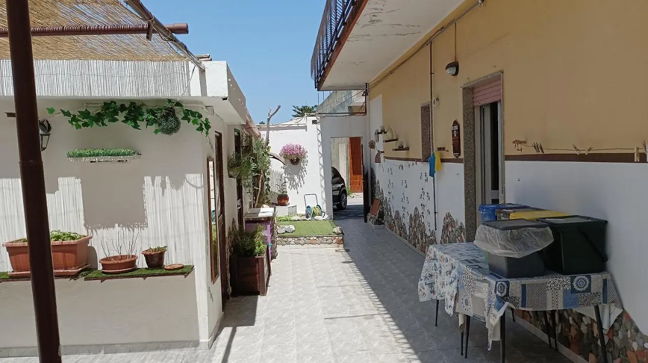 Il Mare A 100 M Da Casa Con Ampio Giardino Apartment Torregrotta