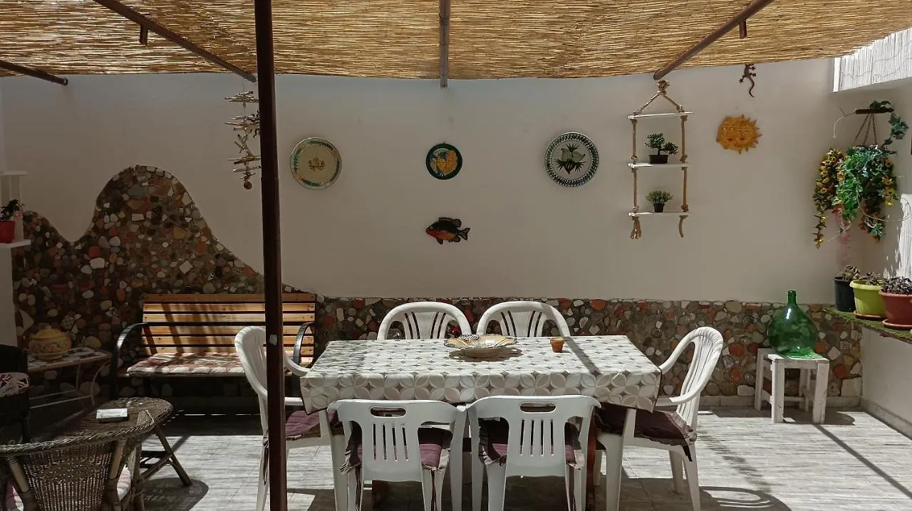 Il Mare A 100 M Da Casa Con Ampio Giardino Apartment Torregrotta