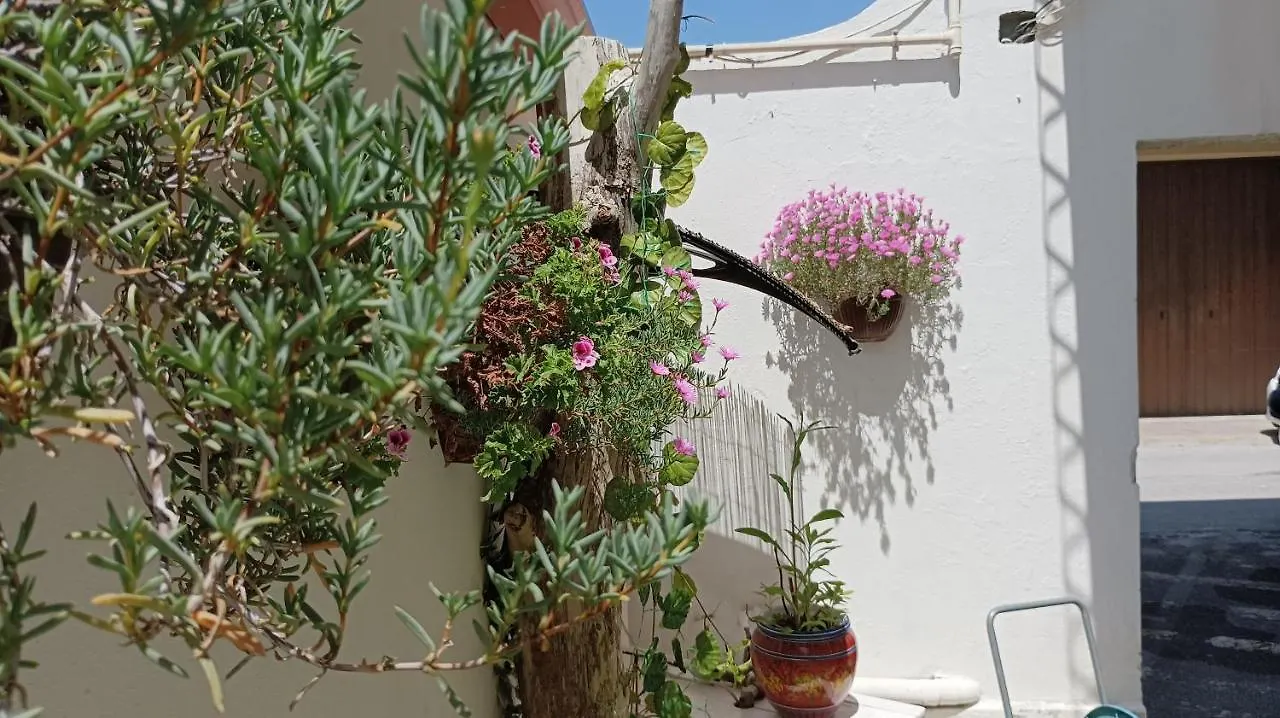 Il Mare A 100 M Da Casa Con Ampio Giardino Apartment Torregrotta Italy